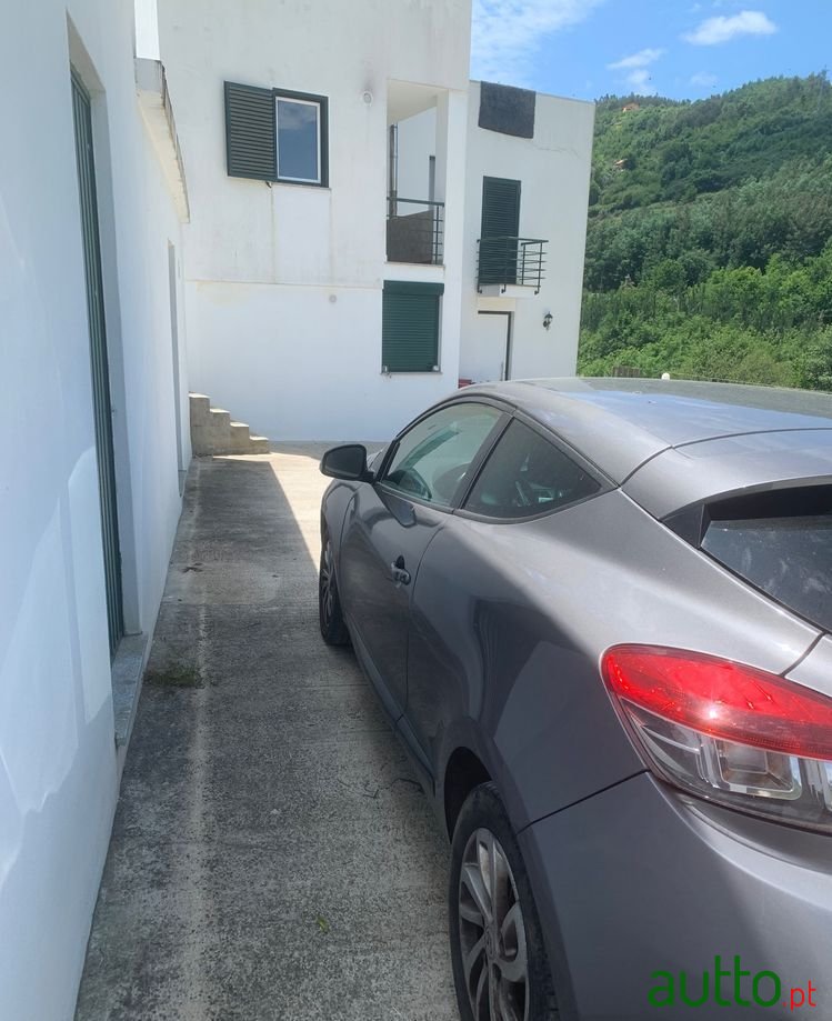 2013' Renault Mégane Coupe photo #4