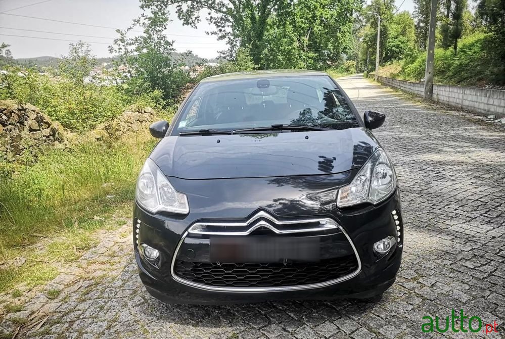 2010' Citroen DS3 1.6 Thp Sport Chic photo #2