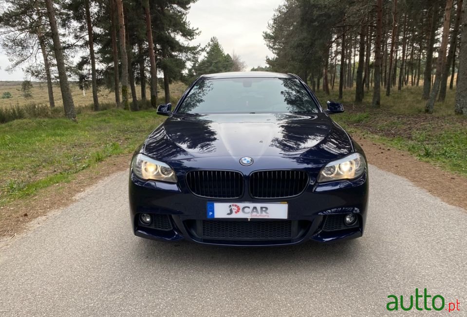 2013' BMW 525 photo #2