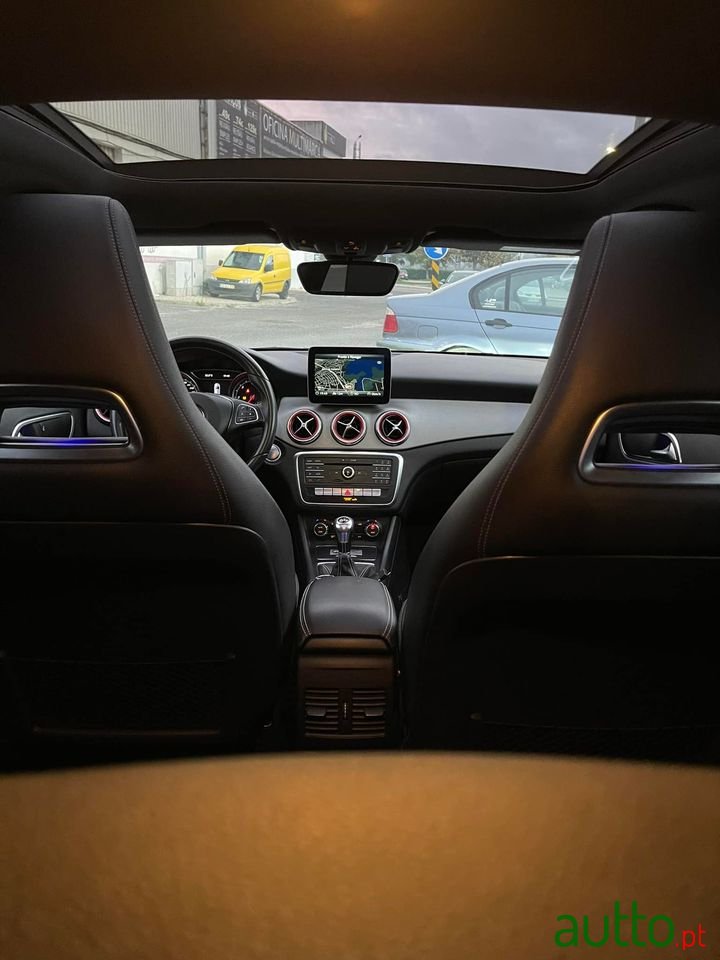 2017' Mercedes-Benz CLA photo #3