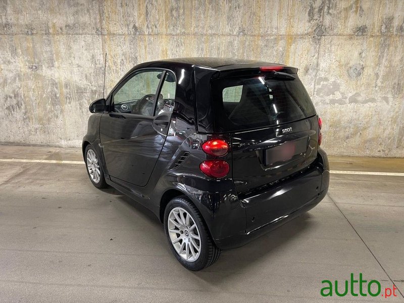 2011' Smart Fortwo photo #3