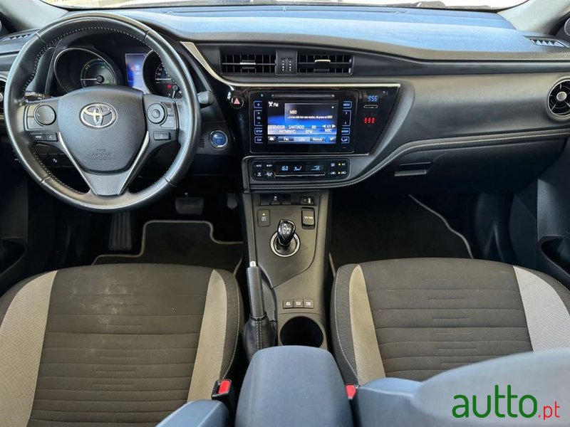 2018' Toyota Auris photo #6