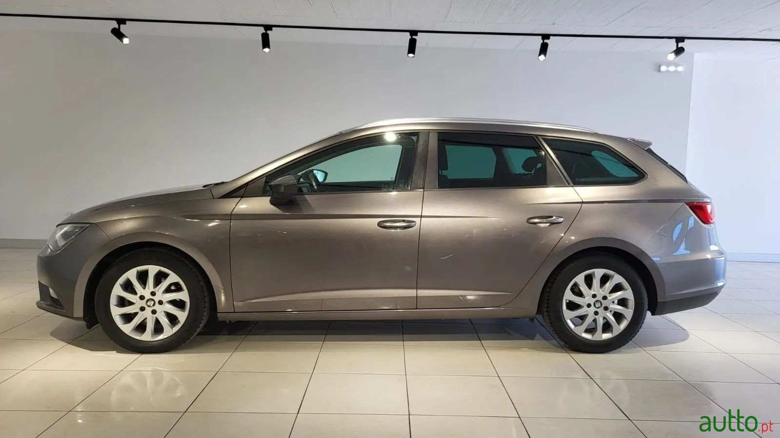 2014' SEAT Leon St photo #4