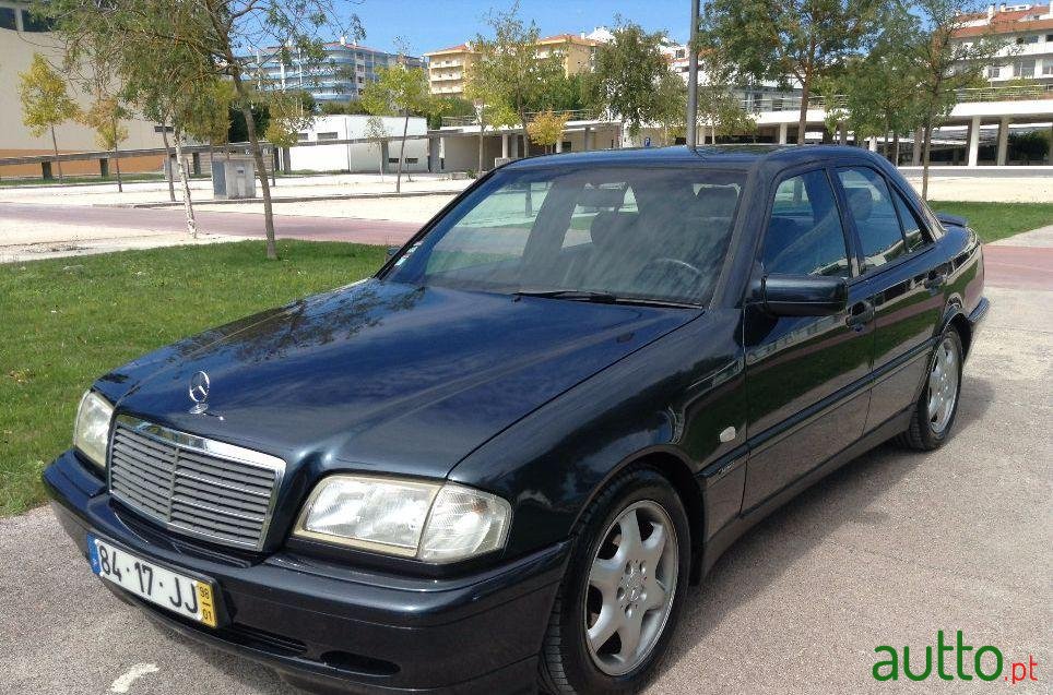 1998' Mercedes-Benz C-250 Td Sport photo #2