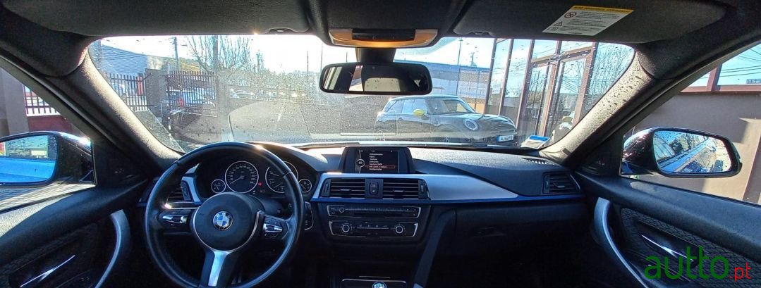 2013' BMW 320 photo #5