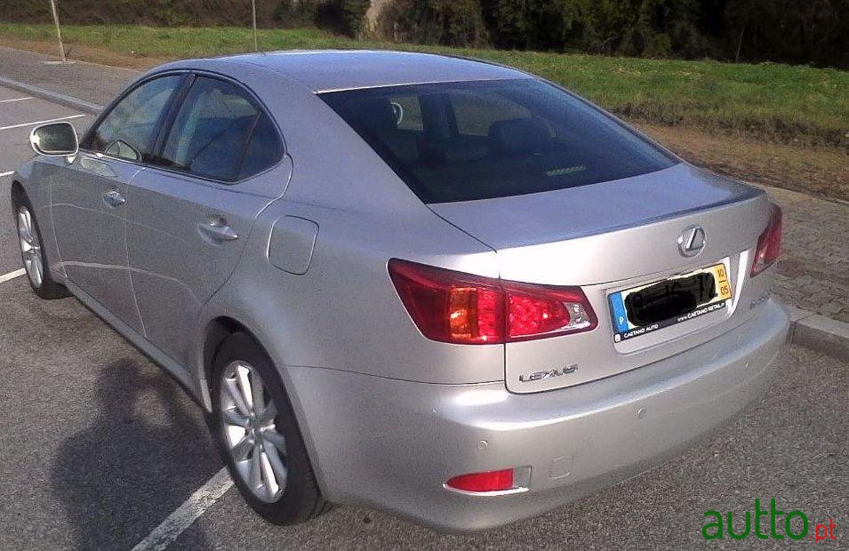 2010' Lexus Is-220 Luxury photo #2