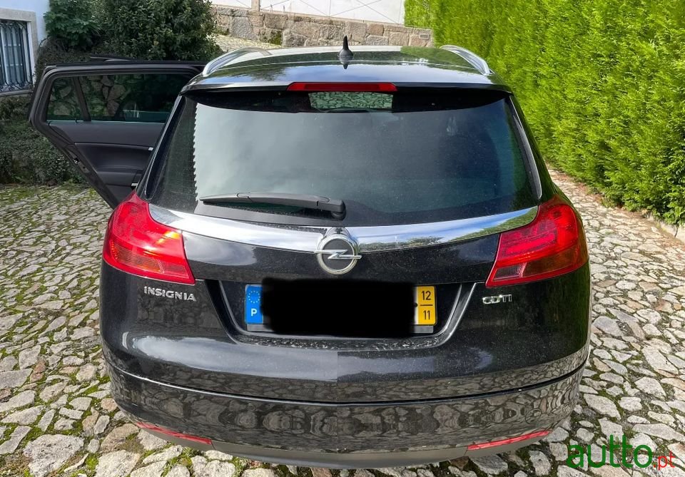 2012' Opel Insignia Sports Tourer photo #5