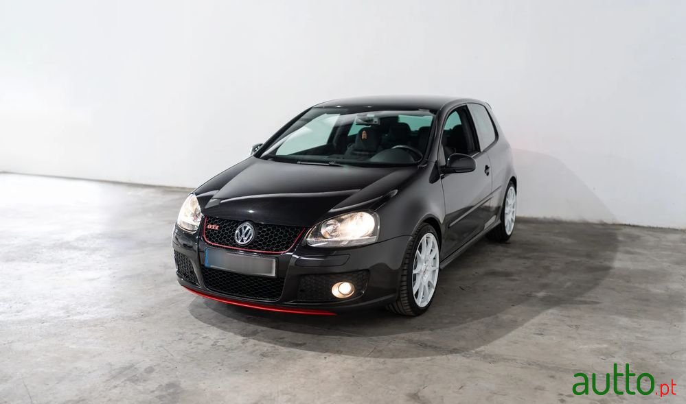 2004' Volkswagen Golf 2.0 Gti photo #3