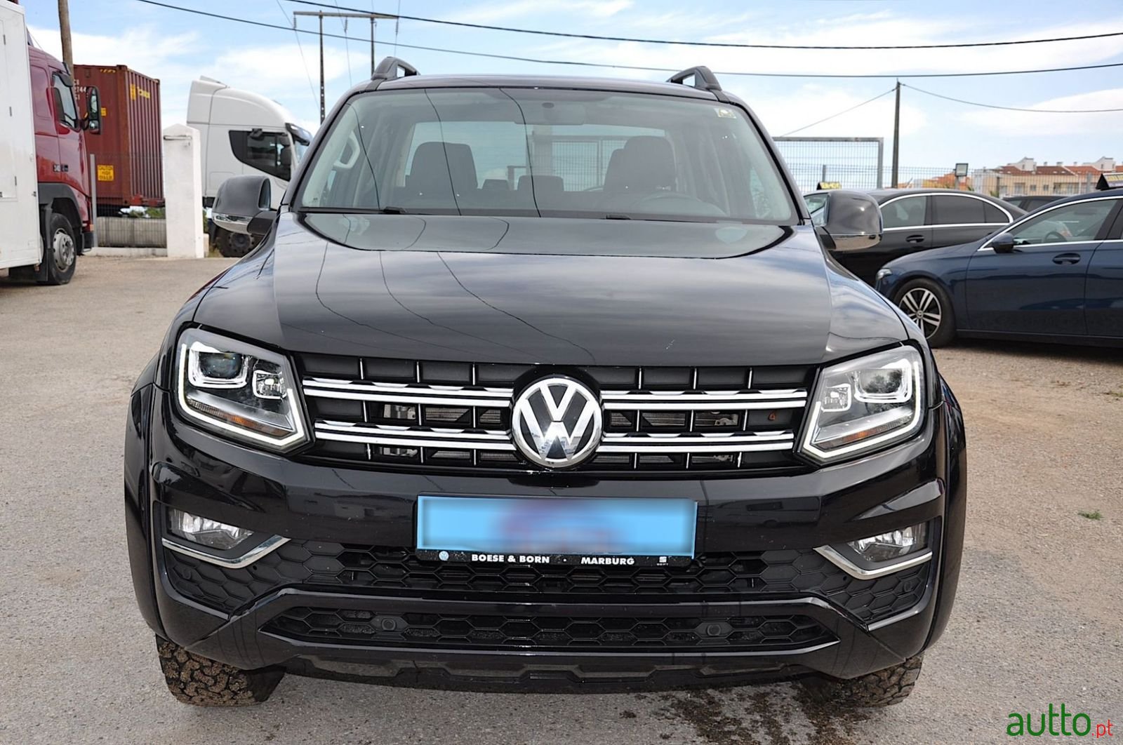 2018' Volkswagen Amarok photo #2