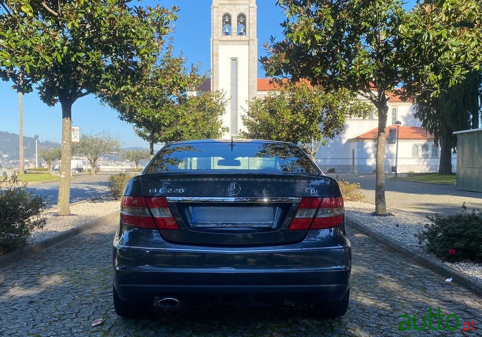 2010' Mercedes-Benz Clc-220 photo #6