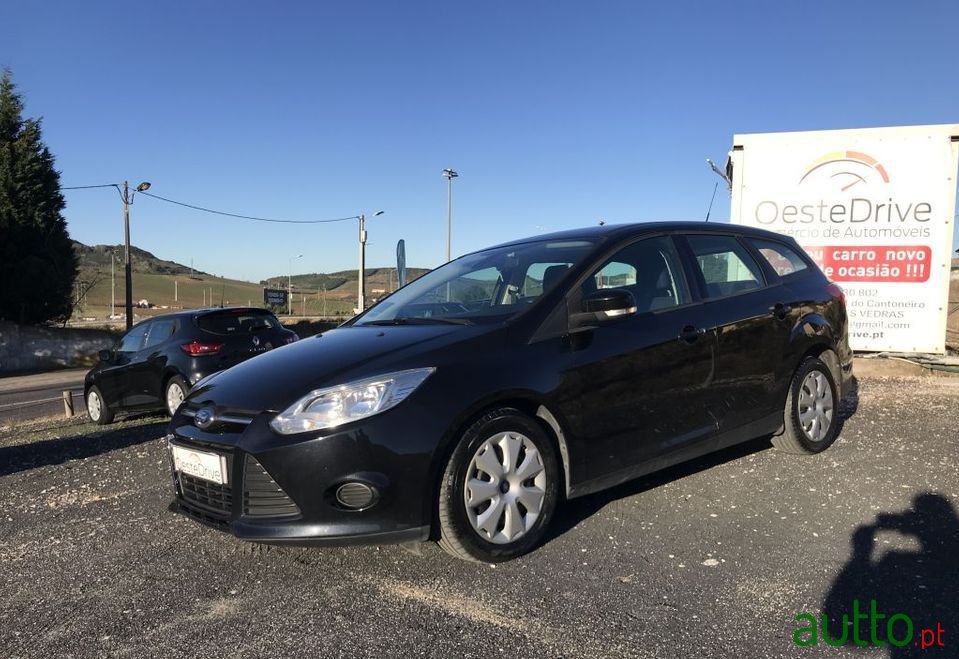 2014' Ford Focus Sw photo #1