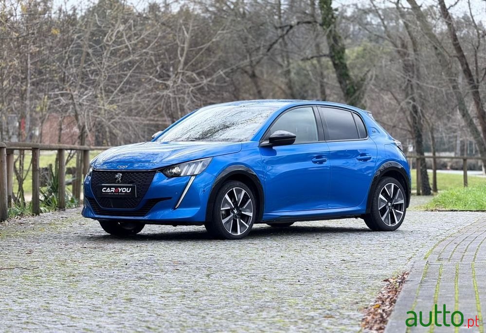 2021' Peugeot e-208 50 Kwh Gt Pack photo #6