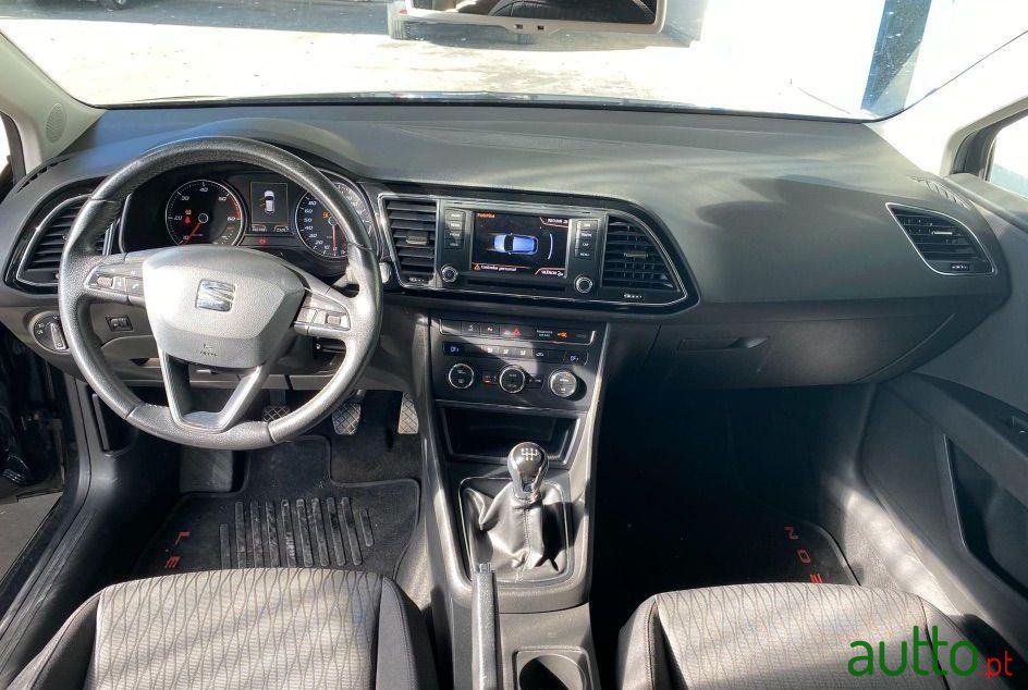 2014' SEAT Leon photo #2