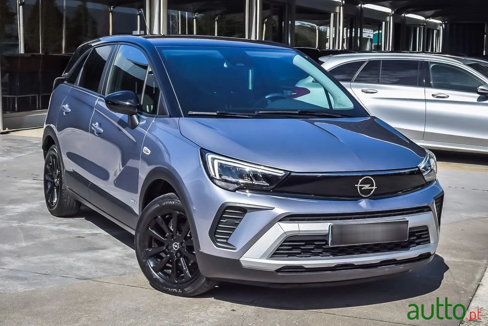 2022' Opel Crossland 1.2 Design & Tech photo #2