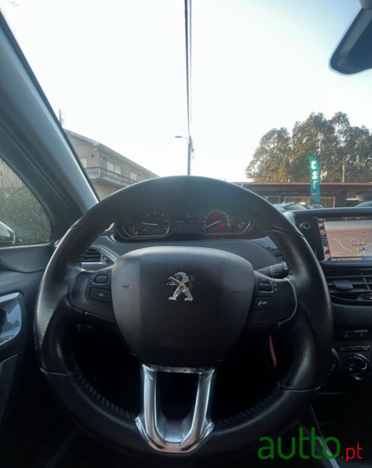 2017' Peugeot 2008 photo #4