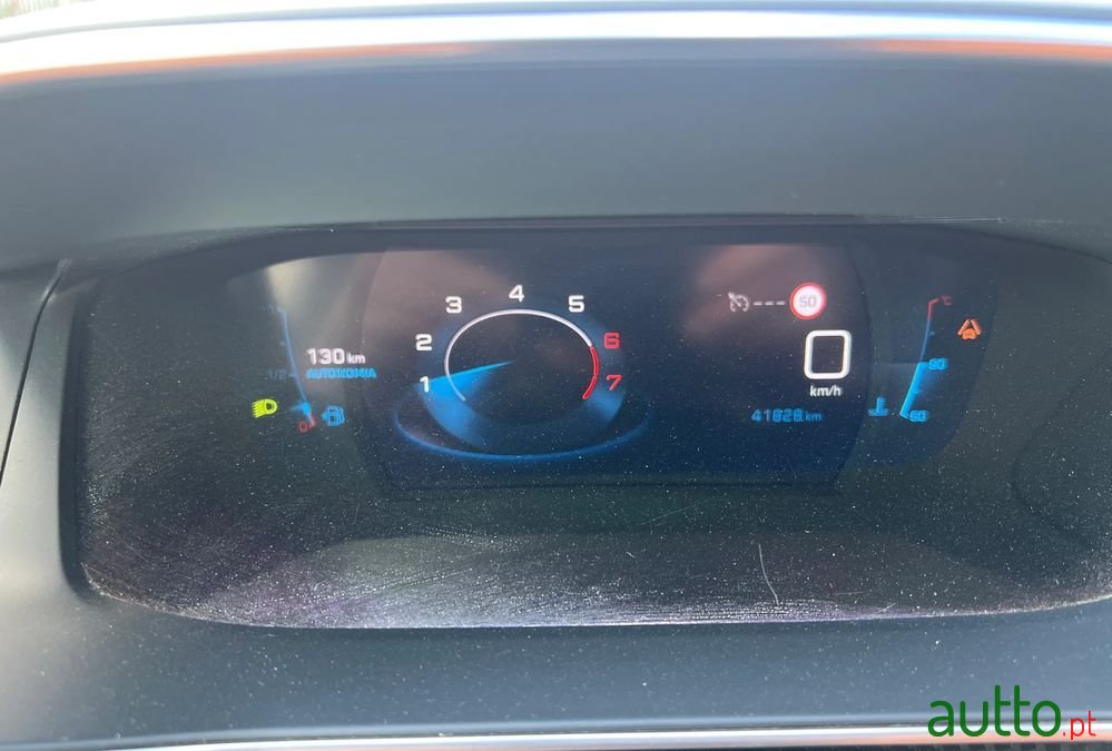 2020' Peugeot 208 photo #2