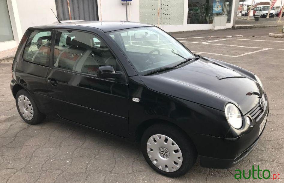 2002' Volkswagen Lupo photo #1