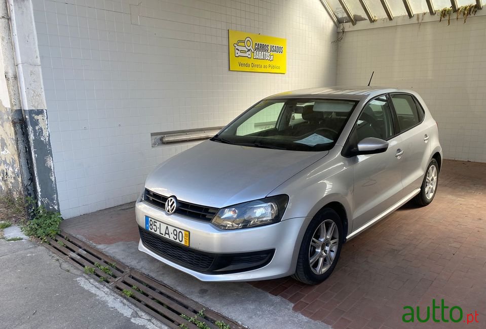 2010' Volkswagen Polo photo #1