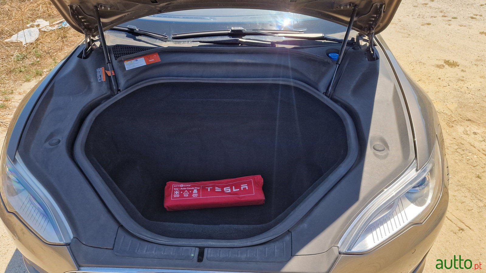 2015' Tesla Model S 85D photo #7