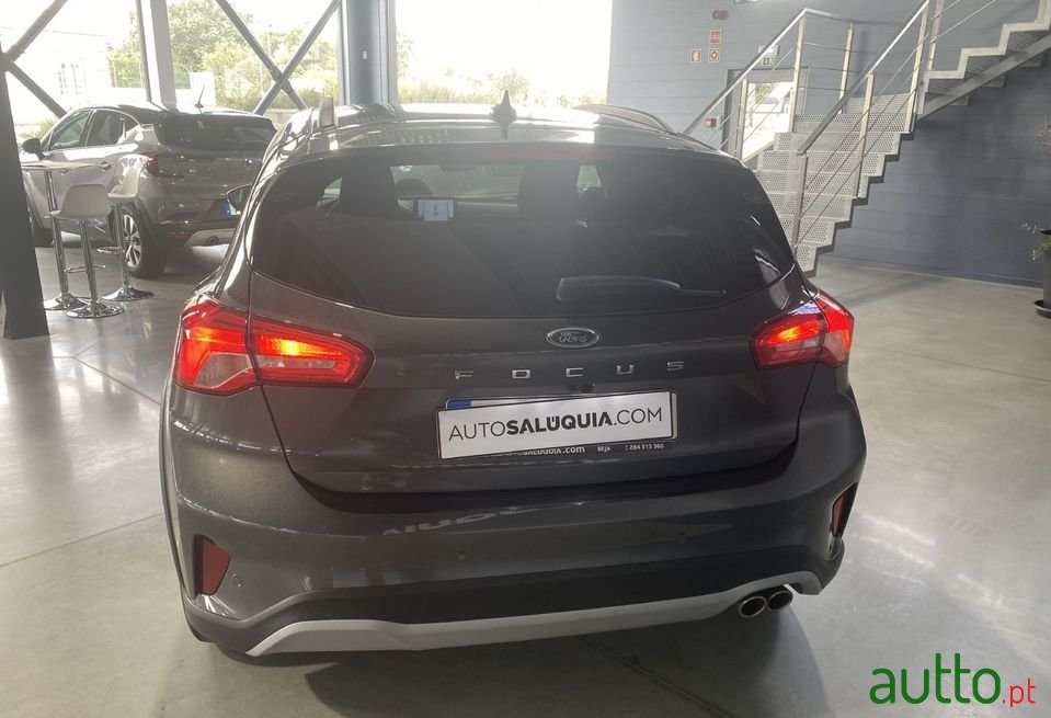 2021' Ford Focus photo #4