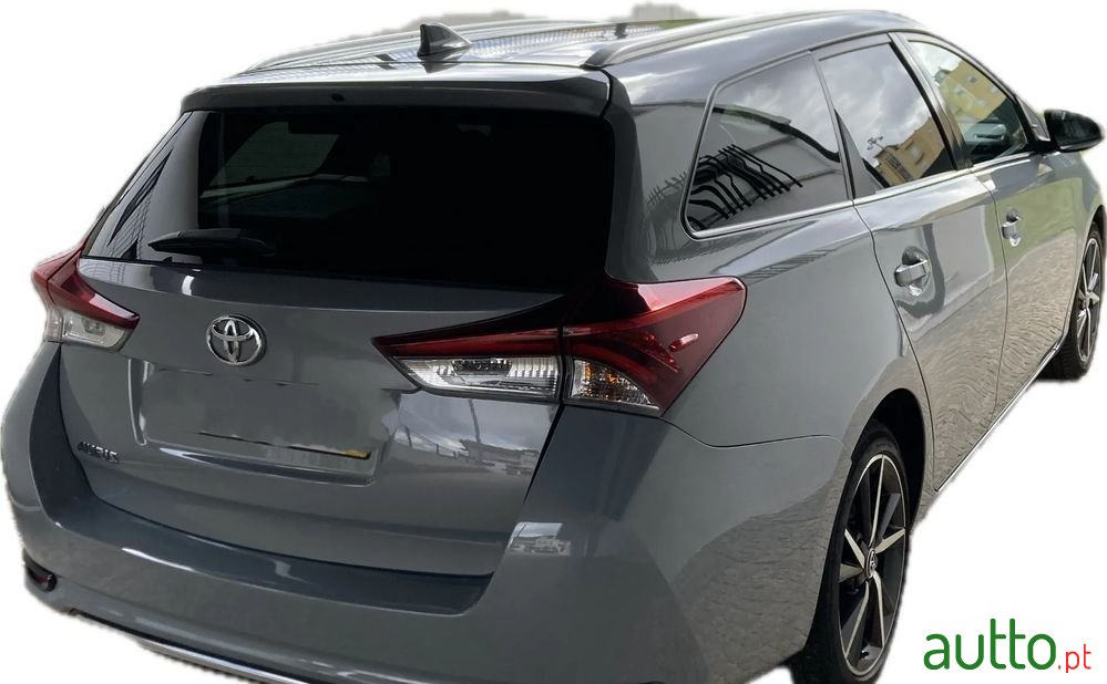 2018' Toyota Auris Touring Sports photo #6