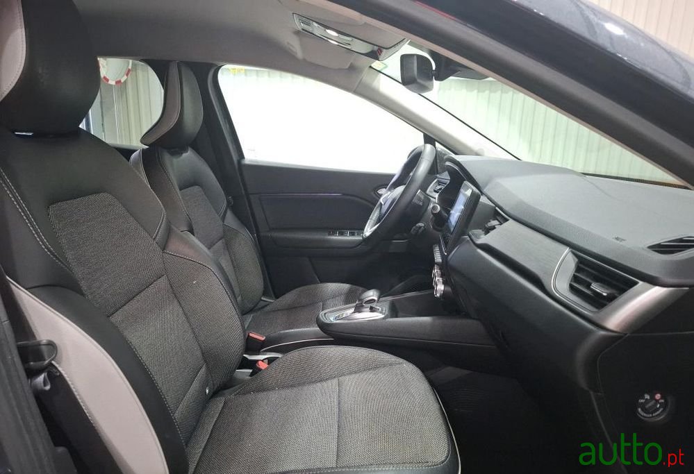 2021' Renault Captur photo #4