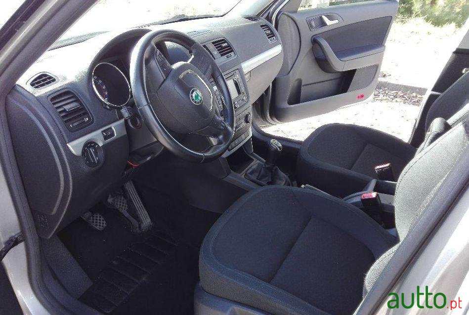 2011' Skoda Yeti Greenline photo #3