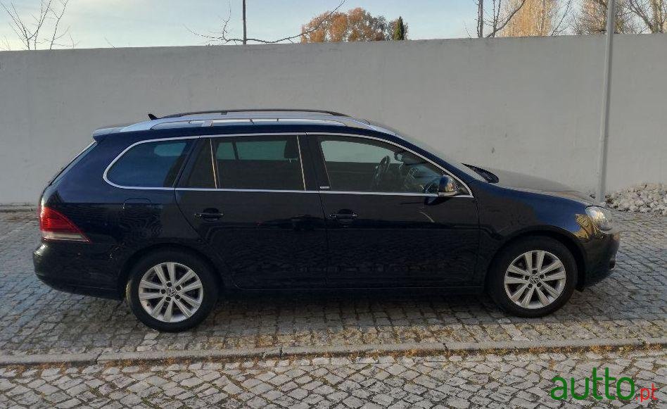 2012' Volkswagen Golf Variant photo #1