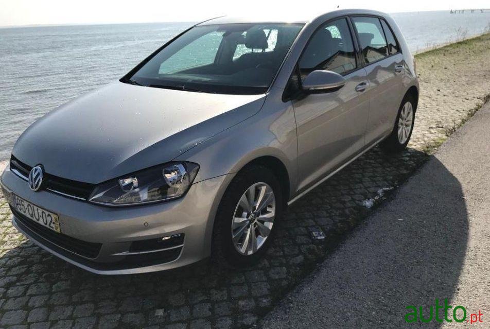 2016' Volkswagen Golf photo #2