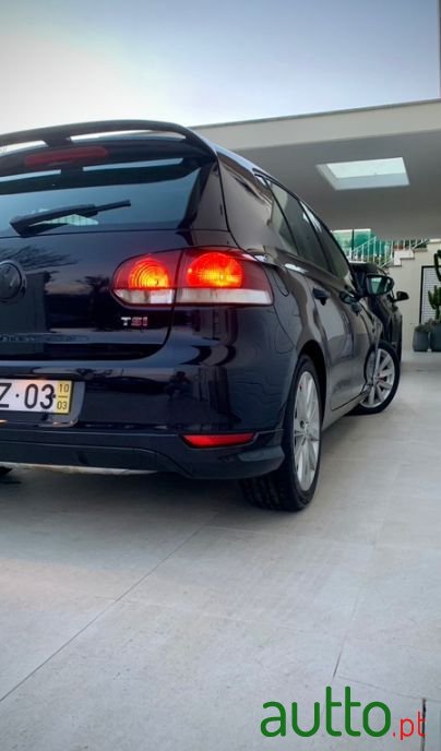 2010' Volkswagen Golf photo #5