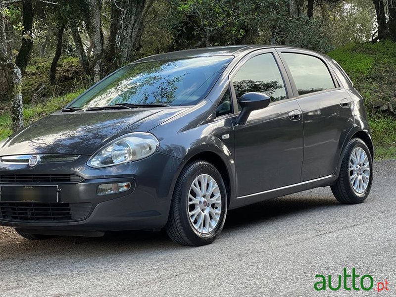 2011' Fiat Punto Evo 1.2 My Life photo #1