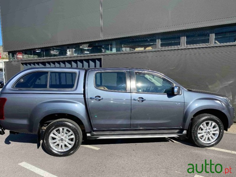 2020' Isuzu D-Max photo #3