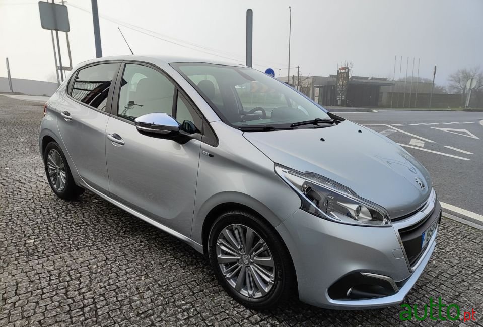 2016' Peugeot 208 photo #2