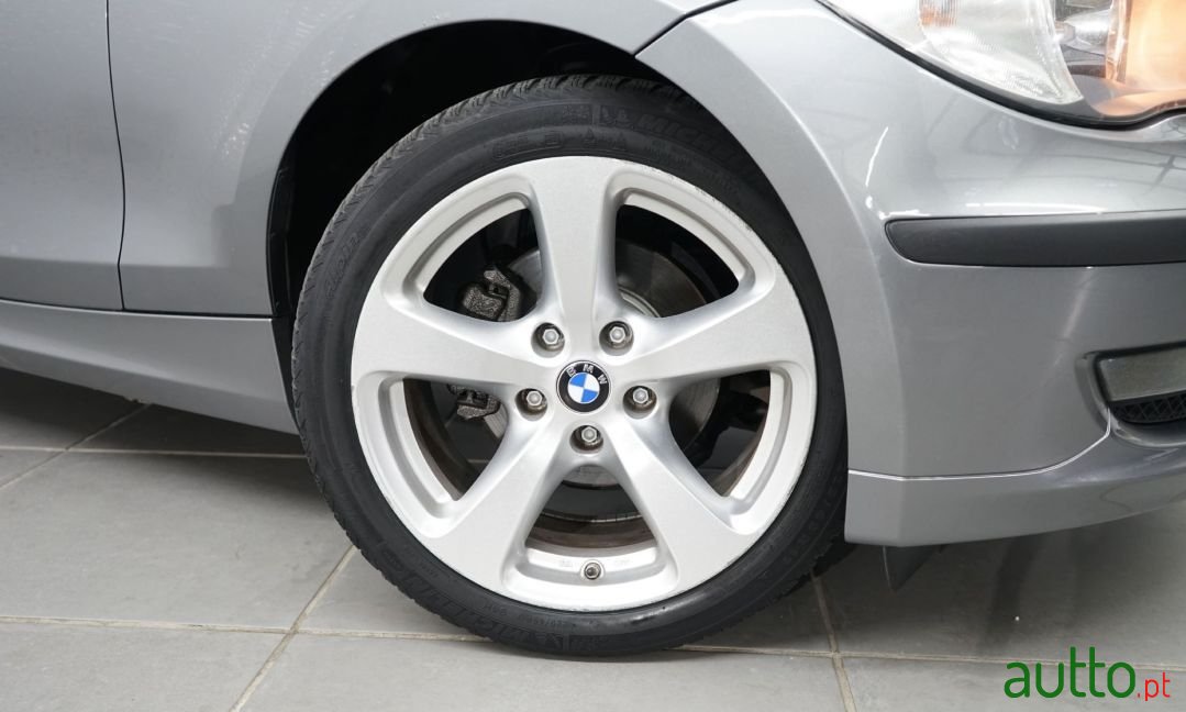 2010' BMW 118 photo #6