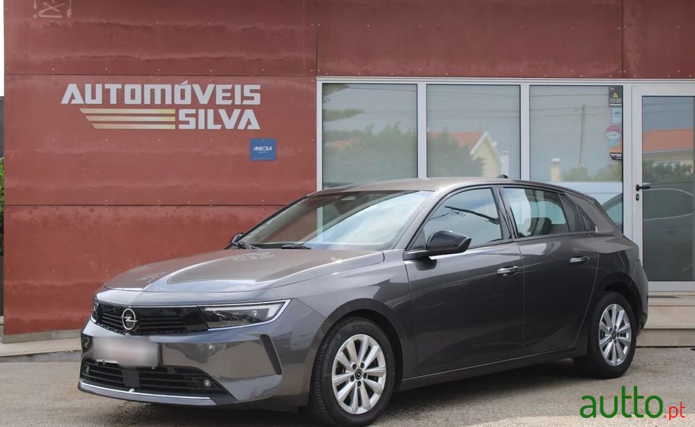 2022' Opel Astra 1.5 D Business photo #1