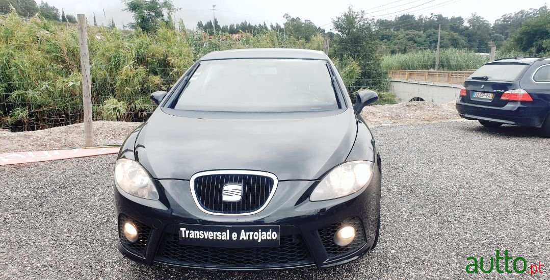 2008' SEAT Leon photo #3