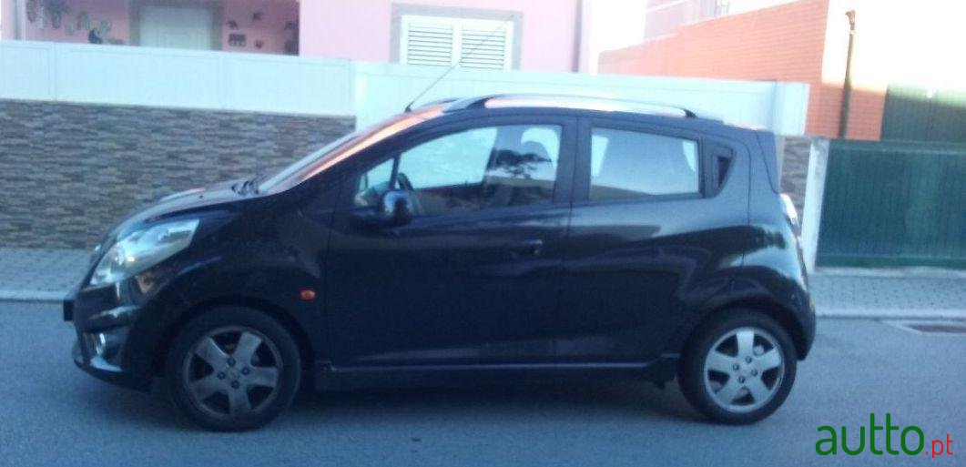 2010' Chevrolet Spark 1.2 Lt photo #1