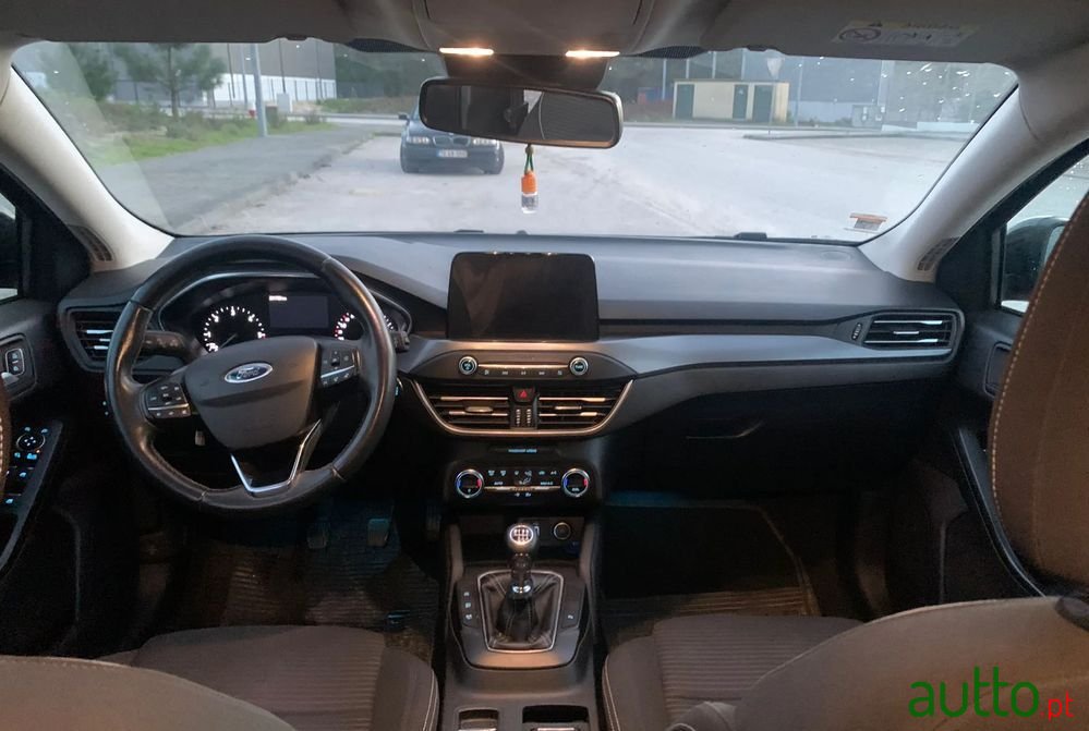 2018' Ford Focus Sw photo #3