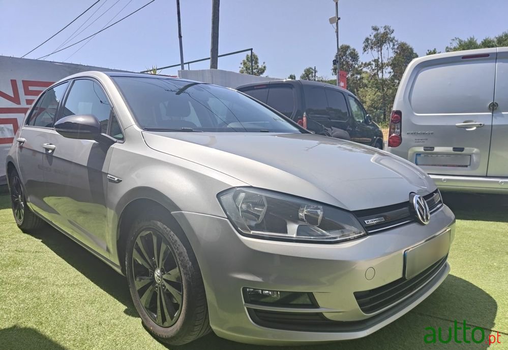 2016' Volkswagen Golf photo #1