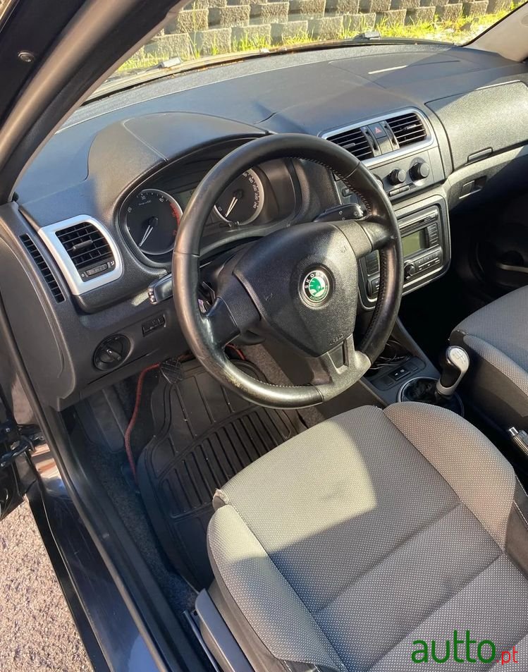 2007' Skoda Fabia 1.4 Tdi Sport photo #5