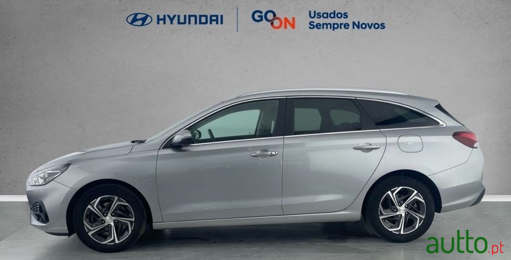 2022' Hyundai i30 1.0 T-Gdi Style photo #5