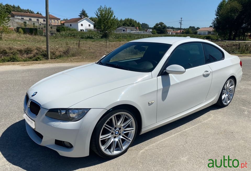 2007' BMW 320 photo #2