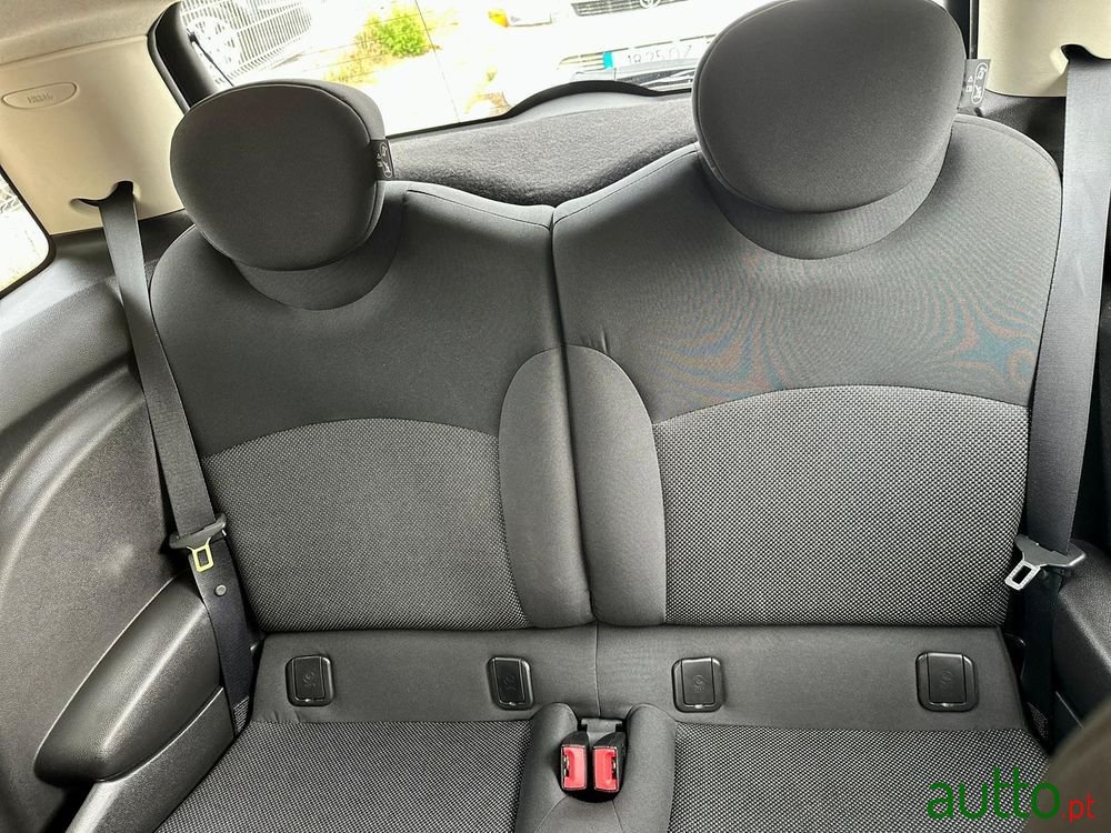 2012' MINI One D photo #6