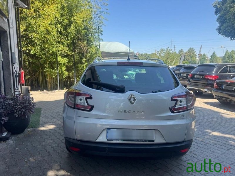 2012' Renault Mégane Sport Tourer photo #5