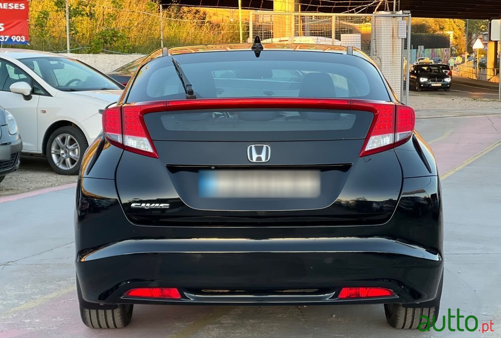 2013' Honda Civic 1.6 I-Dtec Sport photo #3