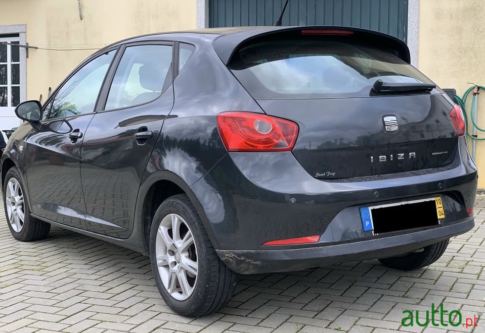 2010' SEAT Ibiza photo #6