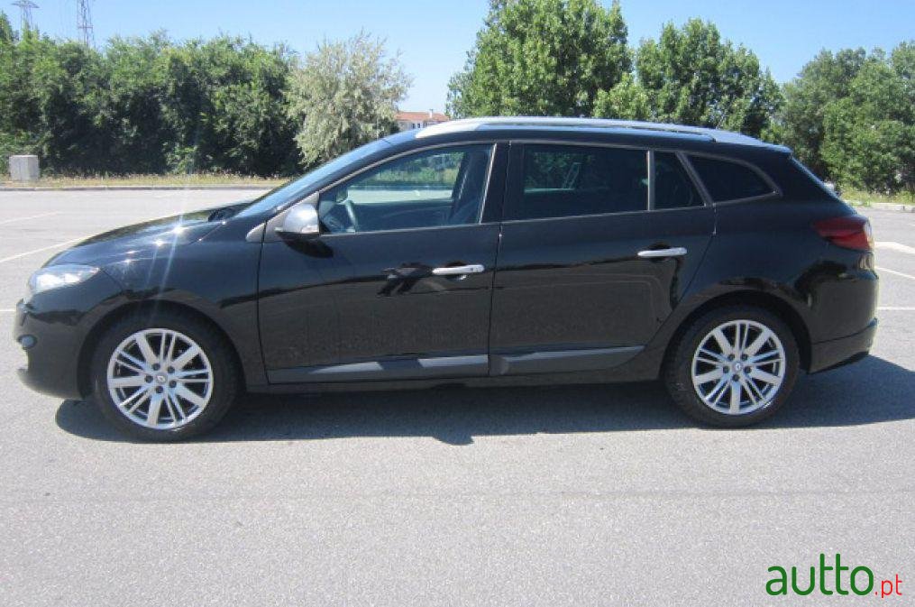 2011' Renault 1.5 dCi GT Line photo #1