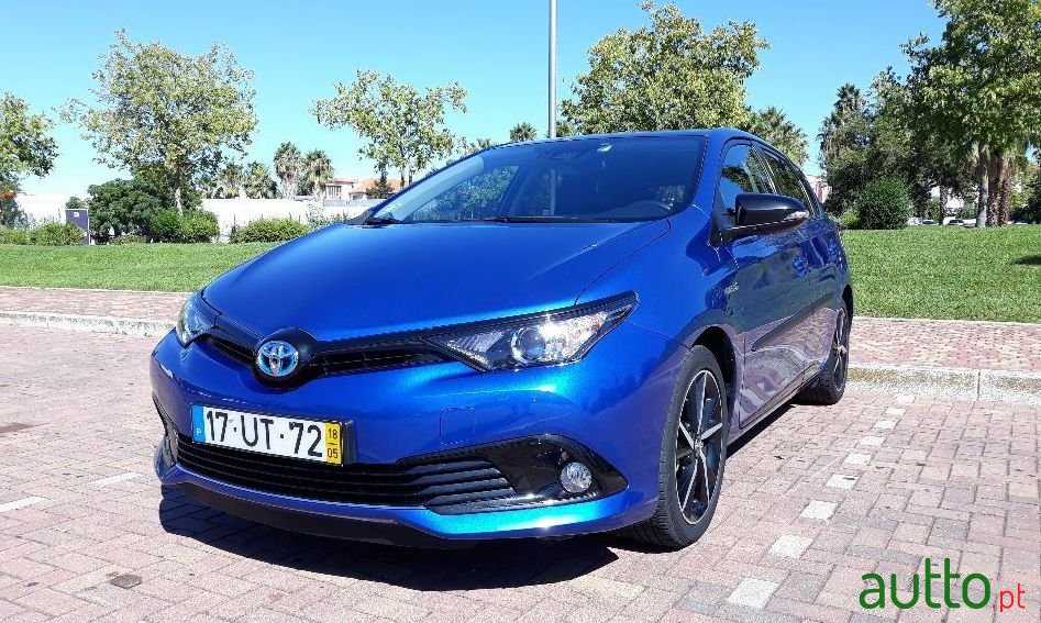 2018' Toyota Auris photo #3