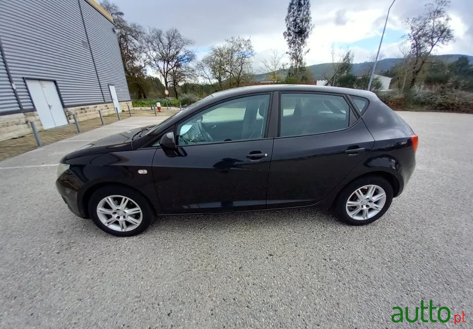 2010' SEAT Ibiza photo #6