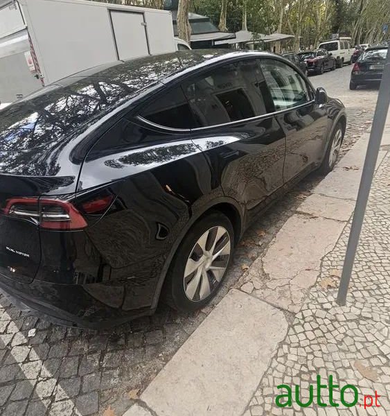 2024' Tesla Model Y photo #2